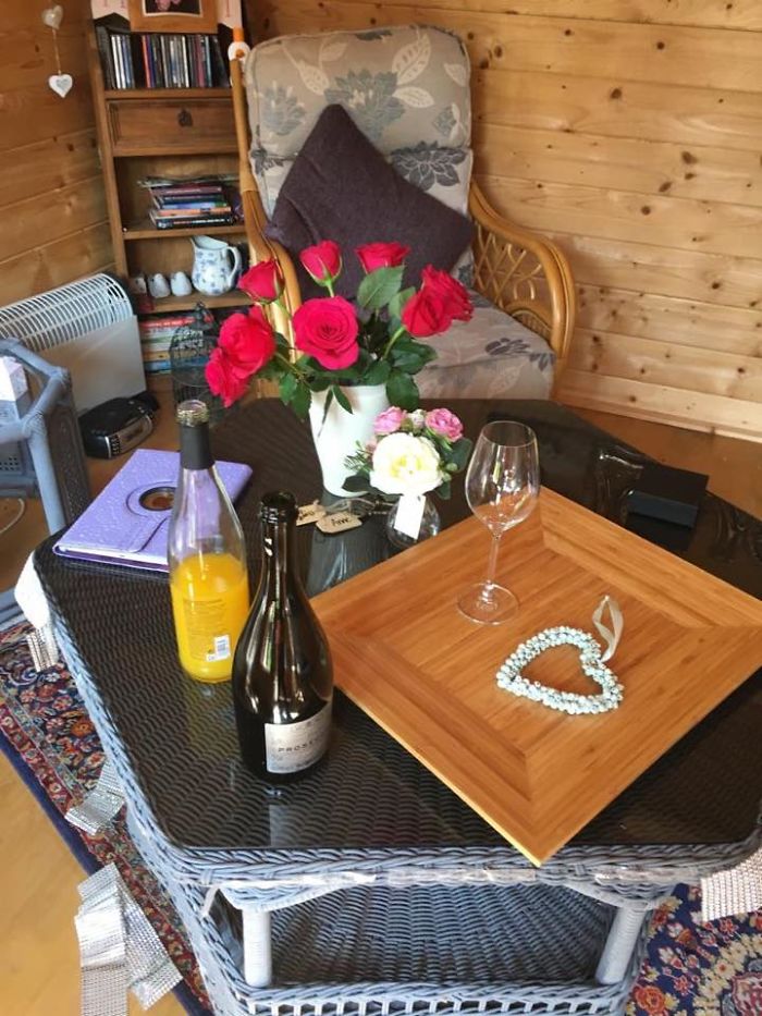 Sweet Man Suffering From Dementia Proposes To His &#8216;Girlfriend&#8217; Who&#8217;s Actually His Wife Of 12 Years