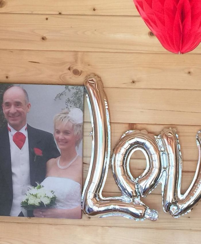 Sweet Man Suffering From Dementia Proposes To His &#8216;Girlfriend&#8217; Who&#8217;s Actually His Wife Of 12 Years