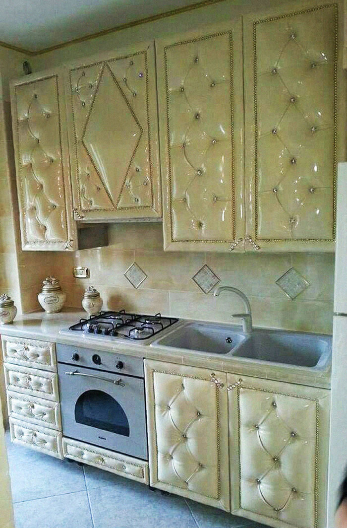 People Are Sharing The Worst Kitchen Designs They’ve Encountered, And They’re Hilarious (30 Pics) People Are Sharing The Worst Kitchen Designs They’ve Encountered, And They’re Hilarious (30 Pics)