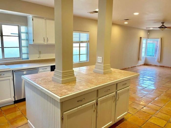 People Are Sharing The Worst Kitchen Designs They’ve Encountered, And They’re Hilarious (30 Pics) People Are Sharing The Worst Kitchen Designs They’ve Encountered, And They’re Hilarious (30 Pics)