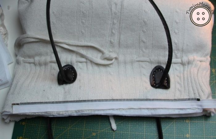 I Upcycled An Old Sweater Into A Gorgeous Handbag I Upcycled An Old Sweater Into A Gorgeous Handbag