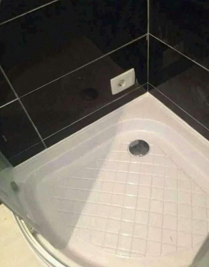 People Are Sharing The Worst Bathroom Design Fails They’ve Seen, And They’re Hilarious (30 Pics) People Are Sharing The Worst Bathroom Design Fails They’ve Seen, And They’re Hilarious (30 Pics)