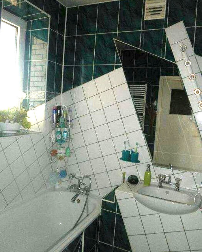 People Are Sharing The Worst Bathroom Design Fails They’ve Seen, And They’re Hilarious (30 Pics) People Are Sharing The Worst Bathroom Design Fails They’ve Seen, And They’re Hilarious (30 Pics)