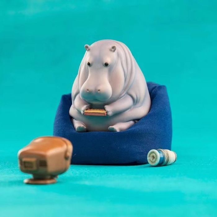 Chinese Artist Creates 20 Pics Of Slothful Animals To Parody How Lazy This Generation Is Becoming