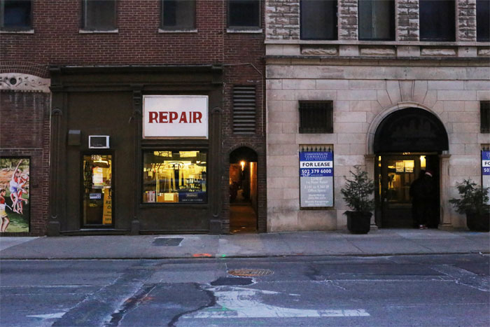 Guy Who Fails To Get A $9 Discount Leaves A 1-Star Review, Gets Shut Down By The Store Owner’s Epic Comeback Guy Who Fails To Get A $9 Discount Leaves A 1-Star Review, Gets Shut Down By The Store Owner’s Epic Comeback