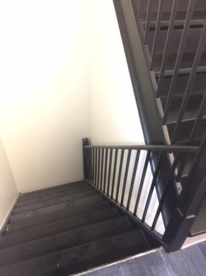 40 Epic Stair Design Fails That May Result In Some Serious Injuries