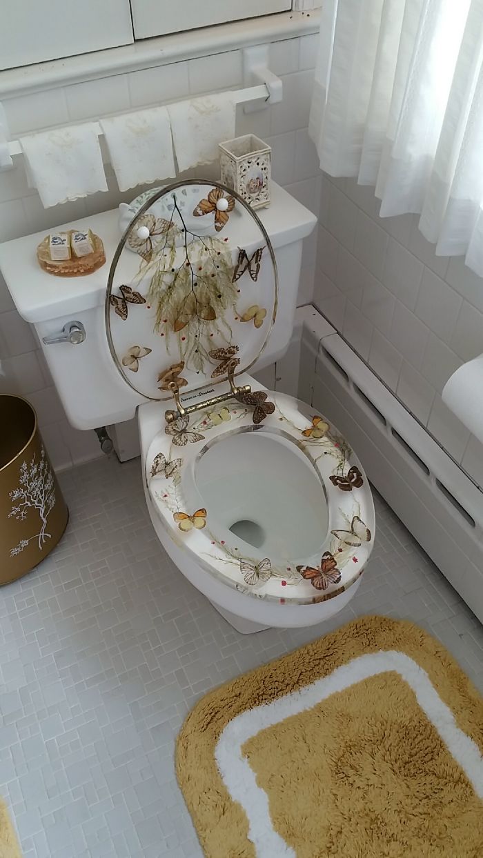 Real Estate Agent Posts 25 Of The Worst Home Design Finds By Her Fellow Agents