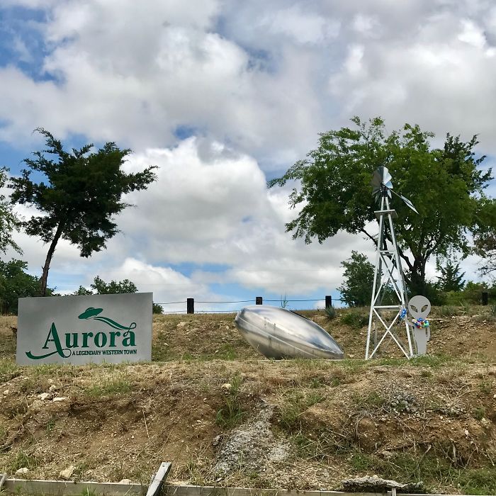 I Visited The Aurora Space Alien Grave – A Ufo Incident 50 Years Before Roswell I Visited The Aurora Space Alien Grave – A Ufo Incident 50 Years Before Roswell