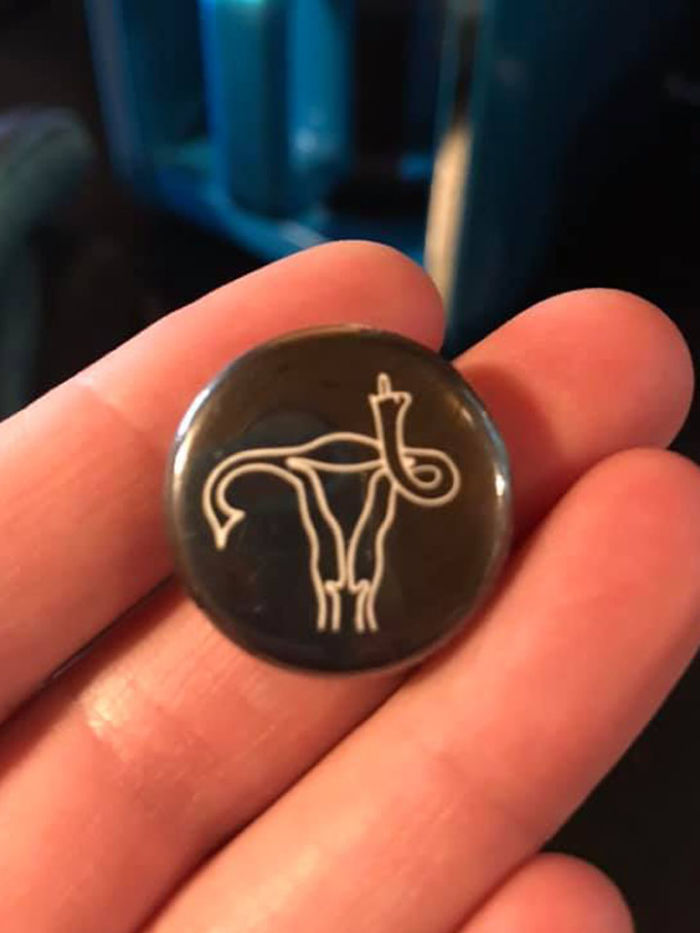 30 Times People Shared Their Weirdest Secondhand Finds 30 Times People Shared Their Weirdest Secondhand Finds