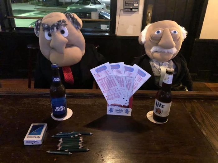 30 Times People Shared Their Weirdest Secondhand Finds 30 Times People Shared Their Weirdest Secondhand Finds