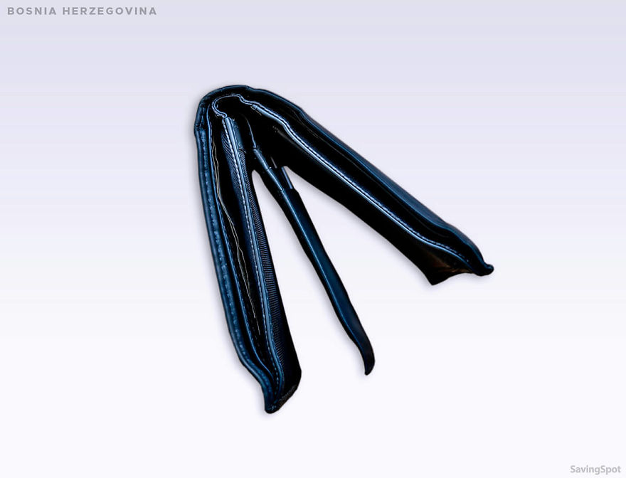 The Comparison Of 16 Wallets From Different People Around The World The Comparison Of 16 Wallets From Different People Around The World