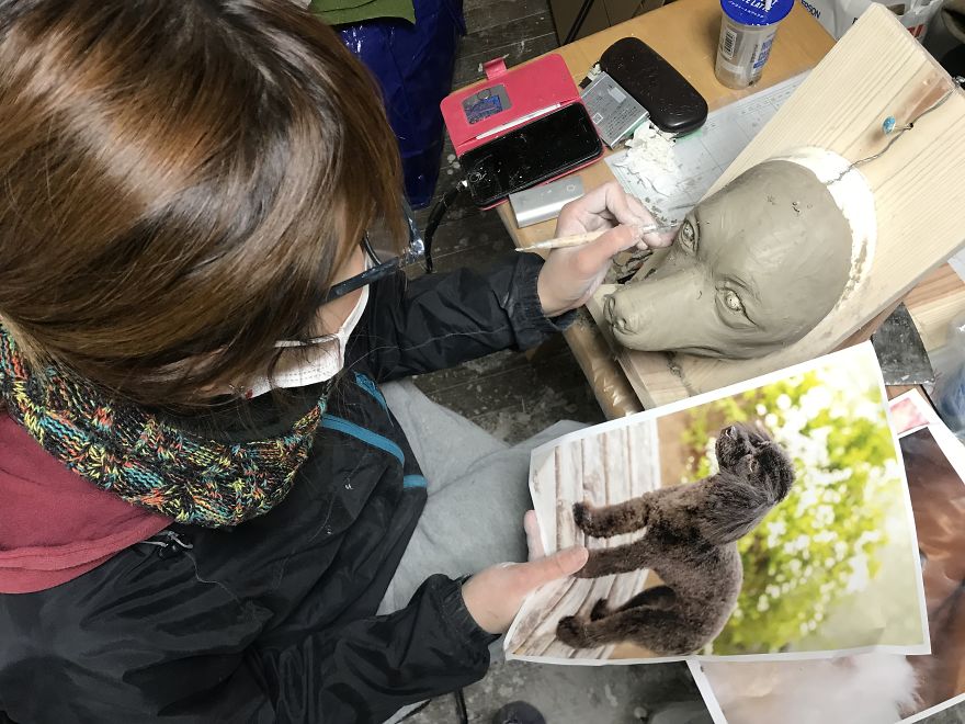 These Super Realistic Custom-Made Pet Replica Masks Are A Sweet Spot Between Cute And Frightening These Super Realistic Custom-Made Pet Replica Masks Are A Sweet Spot Between Cute And Frightening