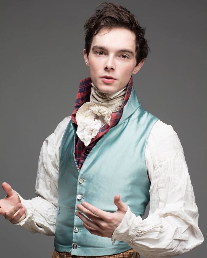 This Man Said Goodbye To His Last Piece Of Modern Clothing At The Age Of 14 And Has Worn Historical Clothing Ever Since This Man Said Goodbye To His Last Piece Of Modern Clothing At The Age Of 14 And Has Worn Historical Clothing Ever Since