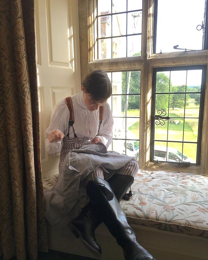 This Man Said Goodbye To His Last Piece Of Modern Clothing At The Age Of 14 And Has Worn Historical Clothing Ever Since This Man Said Goodbye To His Last Piece Of Modern Clothing At The Age Of 14 And Has Worn Historical Clothing Ever Since