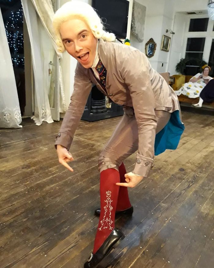 This Man Said Goodbye To His Last Piece Of Modern Clothing At The Age Of 14 And Has Worn Historical Clothing Ever Since This Man Said Goodbye To His Last Piece Of Modern Clothing At The Age Of 14 And Has Worn Historical Clothing Ever Since