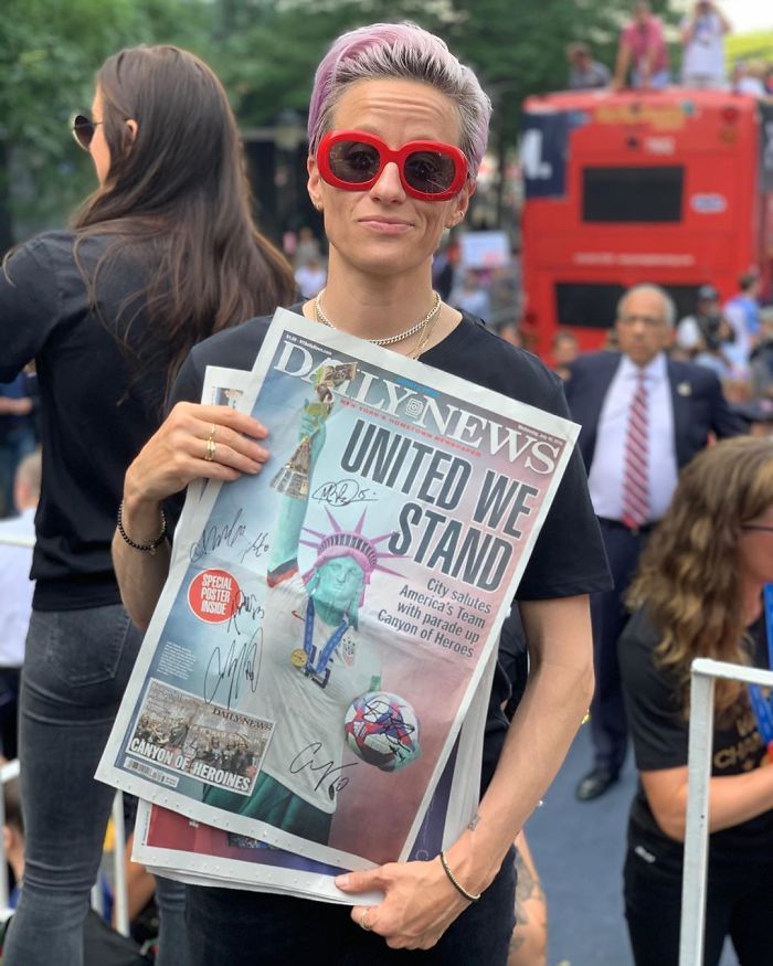 Guy Attacks Megan Rapinoe Online, People Defend Her With 21 Responses Guy Attacks Megan Rapinoe Online, People Defend Her With 21 Responses