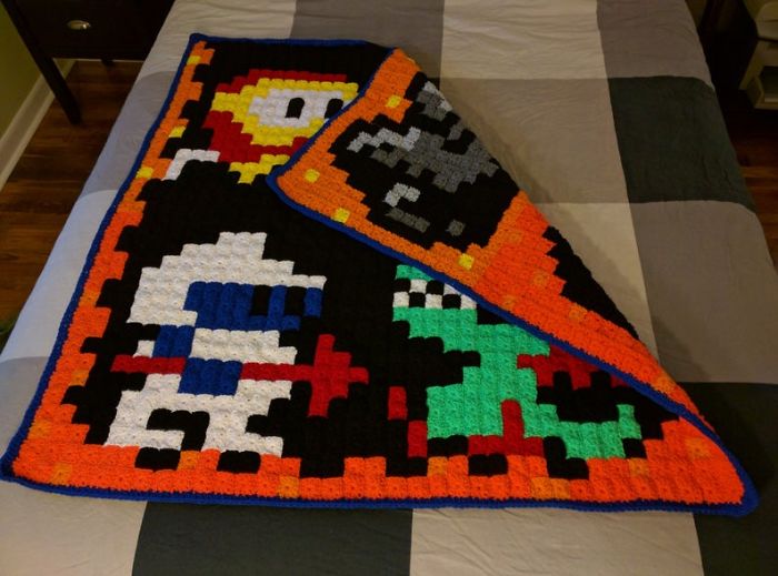This Grandma Passionate About Crochet Dedicates Handmade Blankets To Retrogaming And Even In Summer, You Will Want One Of These This Grandma Passionate About Crochet Dedicates Handmade Blankets To Retrogaming And Even In Summer, You Will Want One Of These