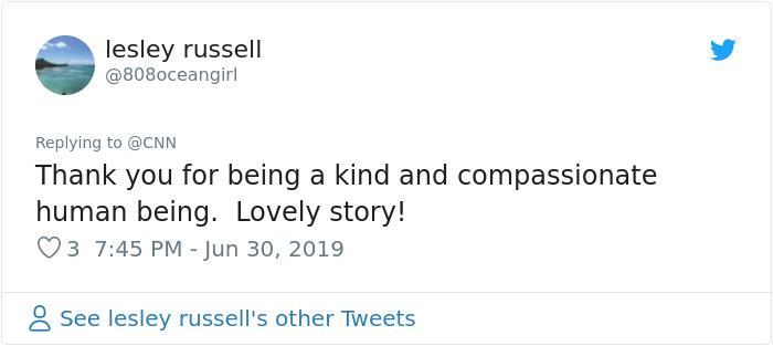 7-Year-Old Autistic Boy Flying Alone With $10 And A Note Explaining His Condition Gets The Best Seatmate 7-Year-Old Autistic Boy Flying Alone With $10 And A Note Explaining His Condition Gets The Best Seatmate
