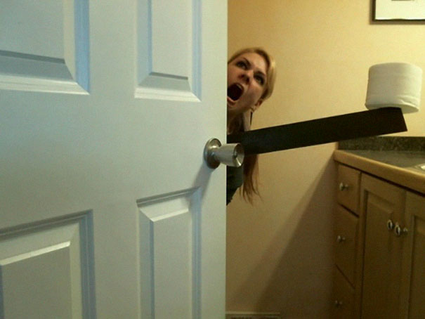 Woman Buys An Uruk-Hai Sword, Shows The World How Helpful It is In Daily Life (17 Pics) Woman Buys An Uruk-Hai Sword, Shows The World How Helpful It is In Daily Life (17 Pics)