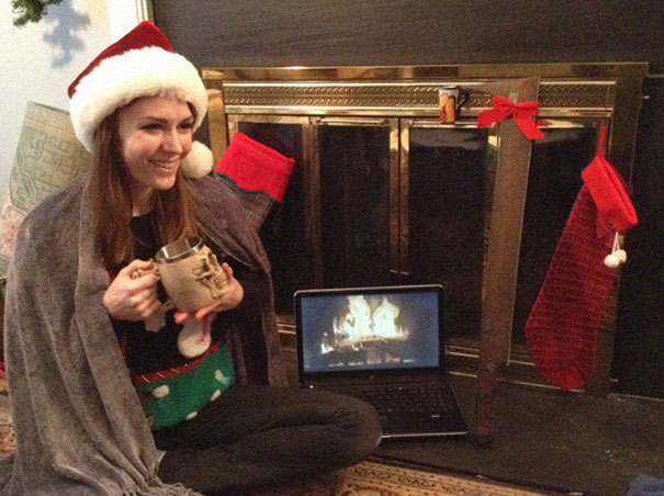 Woman Buys An Uruk-Hai Sword, Shows The World How Helpful It is In Daily Life (17 Pics) Woman Buys An Uruk-Hai Sword, Shows The World How Helpful It is In Daily Life (17 Pics)