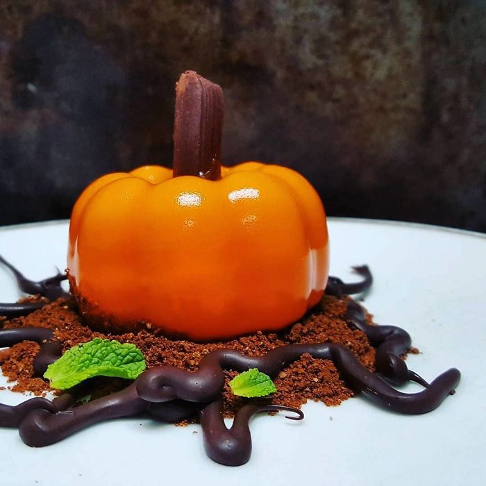 26 Times This Chef Confused People With Desserts That Look Like Other Things (New Pics) 26 Times This Chef Confused People With Desserts That Look Like Other Things (New Pics)