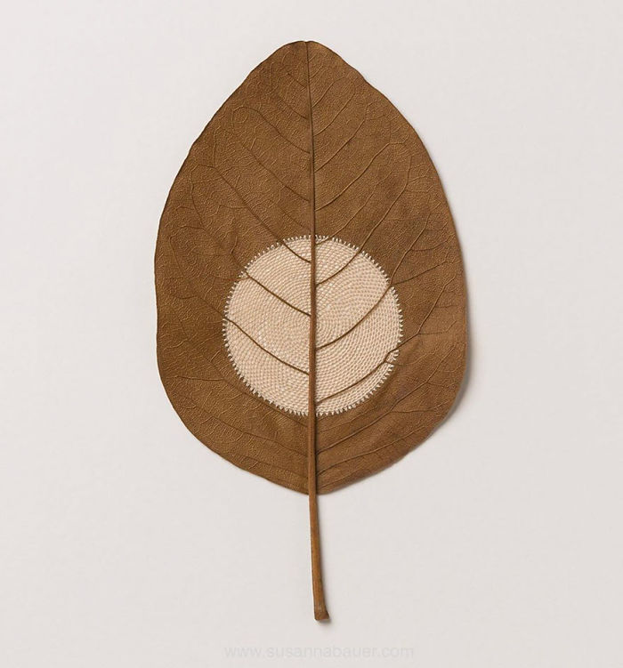 Crocheter Uses Her Skills To Turn Dried Leaves Into Works Of Art (30 Pics) Crocheter Uses Her Skills To Turn Dried Leaves Into Works Of Art (30 Pics)