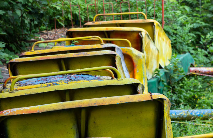 I Explore Creepy And Abandoned Playgrounds Of Armenia