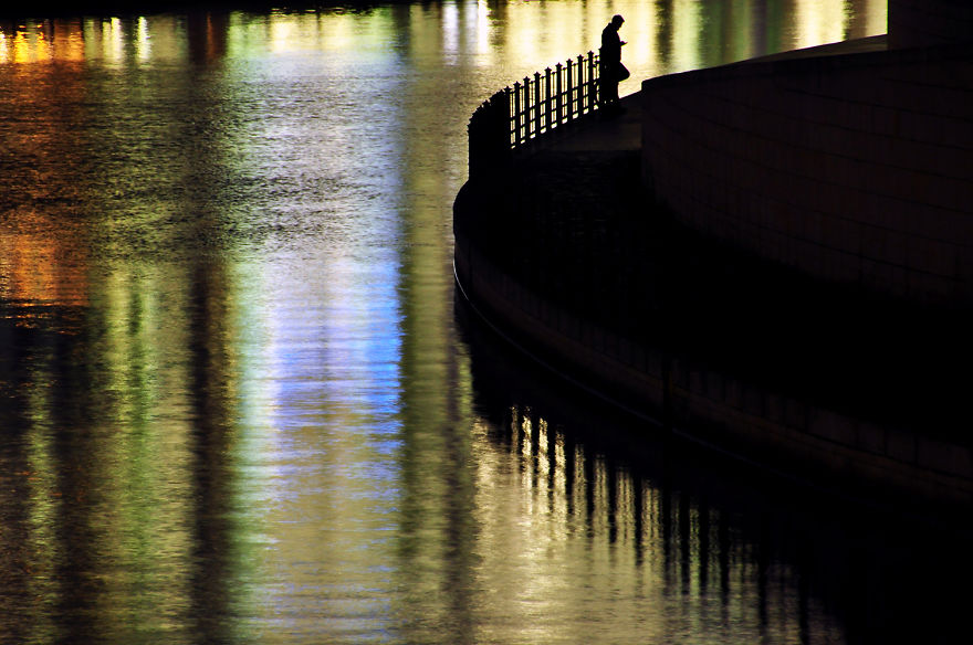 Neon Noir: The Transformation Of A Place From Concrete To Ephemeral (10 Photos)