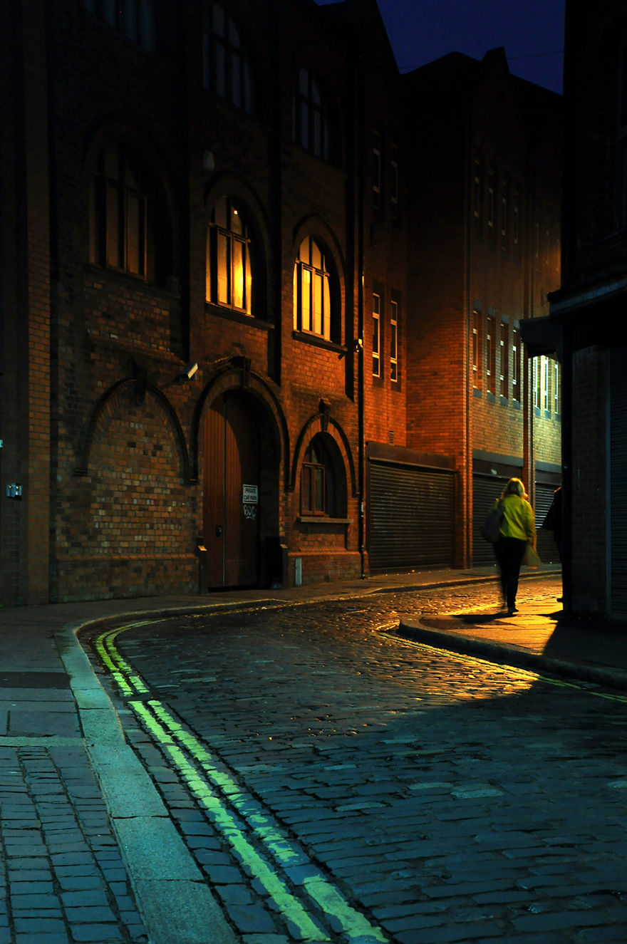 Neon Noir: The Transformation Of A Place From Concrete To Ephemeral (10 Photos)