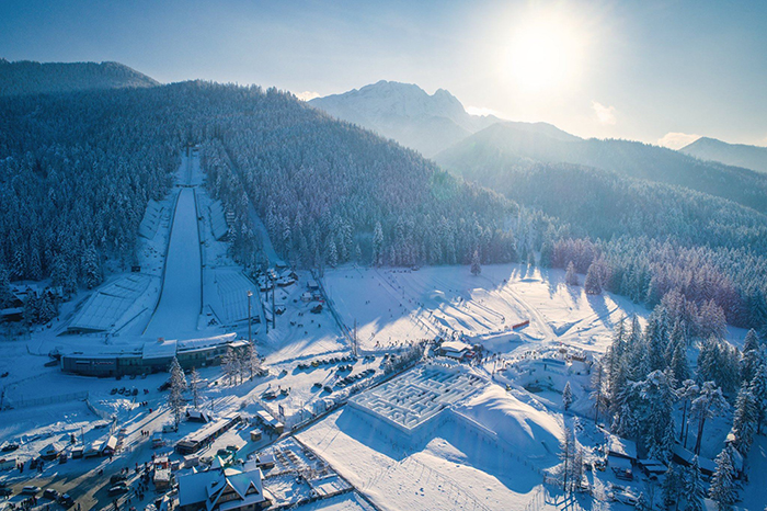 This Snow Labyrinth In Poland Looks Like It’s Straight Out Of A Fairytale And It’s Larger Than 10 Tennis Courts This Snow Labyrinth In Poland Looks Like It’s Straight Out Of A Fairytale And It’s Larger Than 10 Tennis Courts