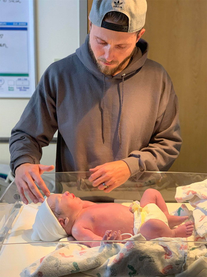 Man Describes Everything He Was Going Through While His Wife Was Giving Birth Man Describes Everything He Was Going Through While His Wife Was Giving Birth