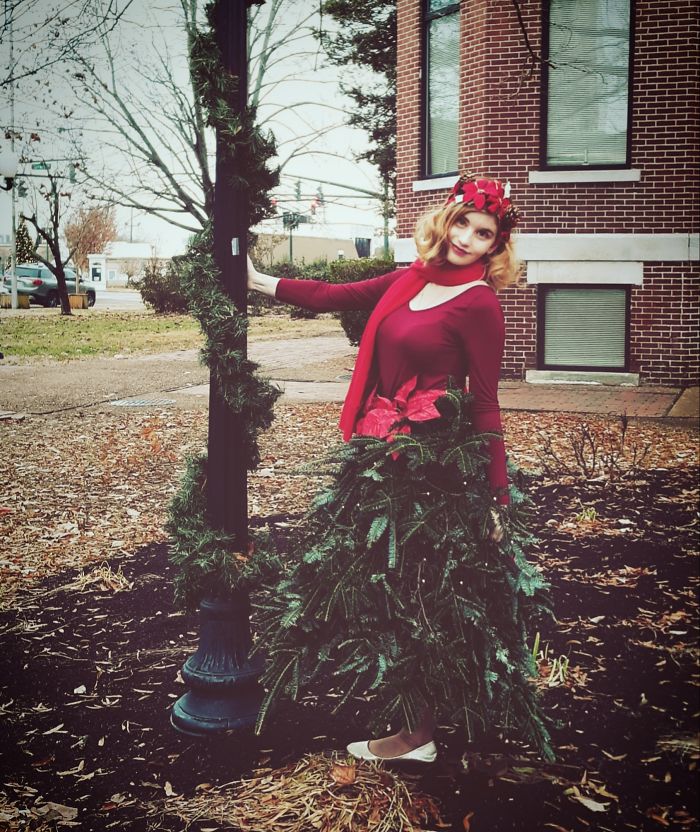 I Became A Real-Life Christmas Tree I Became A Real-Life Christmas Tree