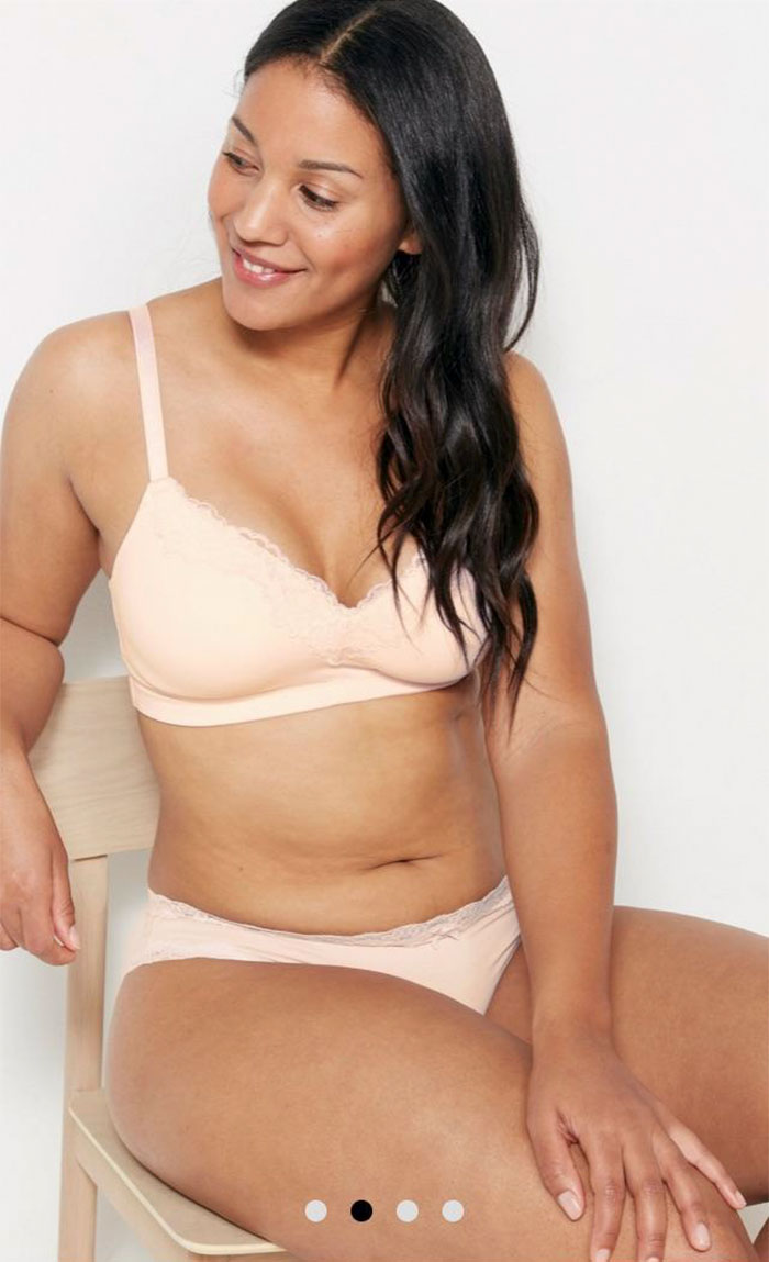 30 Times Instagrammers Showed The World Their ‘Real’ Bodies, And The Internet Admired Their ‘Sanity’ 30 Times Instagrammers Showed The World Their ‘Real’ Bodies, And The Internet Admired Their ‘Sanity’