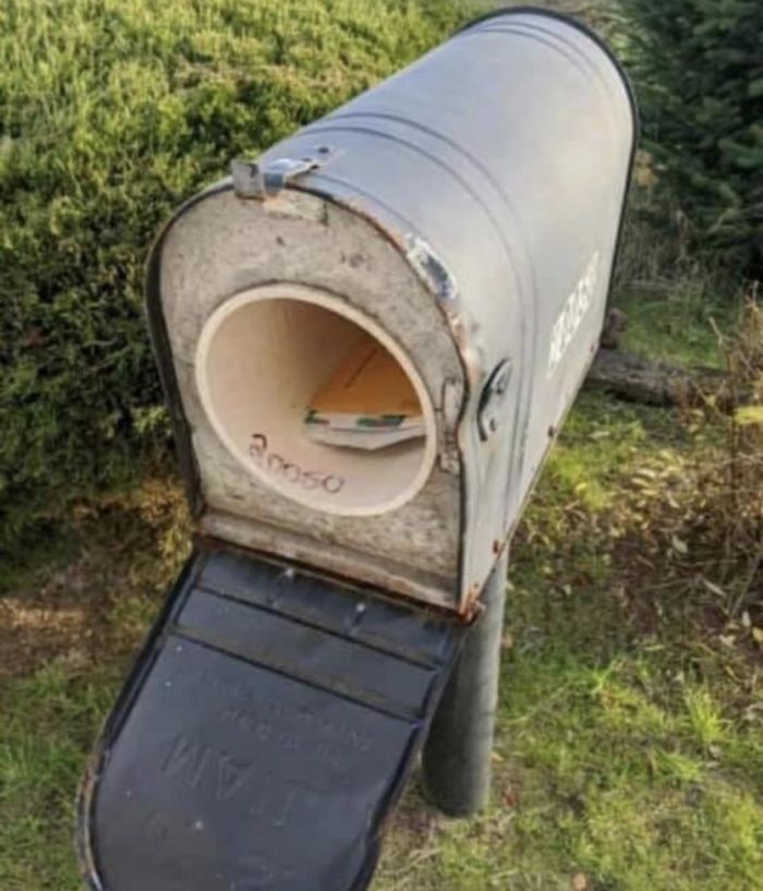 Guy Gets His Mailbox Ruined By A Snow Plow Every Snowfall, Gets Perfect Revenge