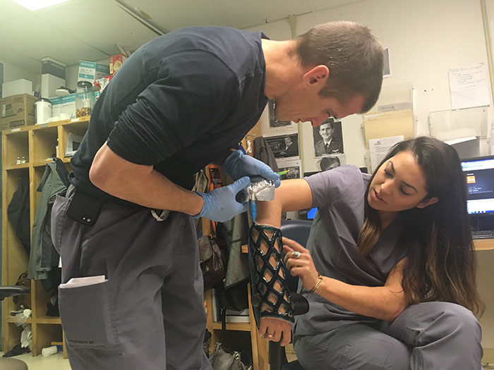 Engineers Create A Breathable And Waterproof Cast To Replace Plaster Ones And Stop The Itching Forever Engineers Create A Breathable And Waterproof Cast To Replace Plaster Ones And Stop The Itching Forever