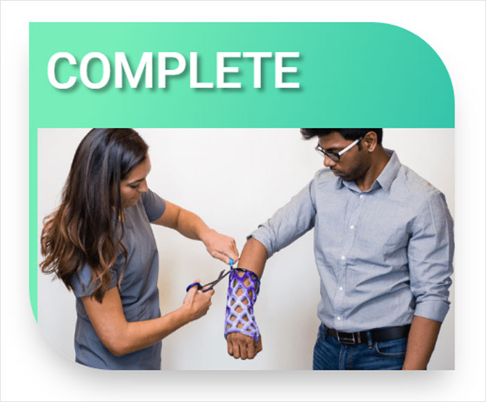 Engineers Create A Breathable And Waterproof Cast To Replace Plaster Ones And Stop The Itching Forever Engineers Create A Breathable And Waterproof Cast To Replace Plaster Ones And Stop The Itching Forever