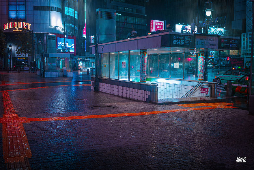 Ghost Shibuya: The Calm Before The Super Typhoon Hit Tokyo In 2019 (18 Pics) Ghost Shibuya: The Calm Before The Super Typhoon Hit Tokyo In 2019 (18 Pics)