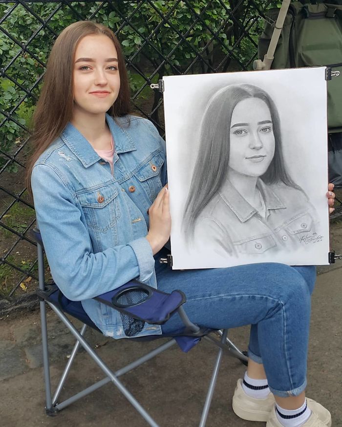 Russian Street Artist Draws Realistic Portraits In One Hour (30 Pics) Russian Street Artist Draws Realistic Portraits In One Hour (30 Pics)