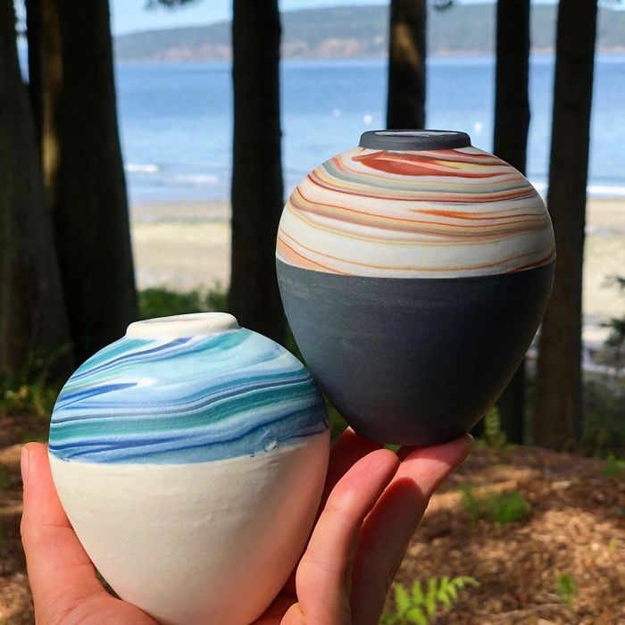 This Artist Carves Pottery And Reveals Unexpected Layers Of Colors Underneath