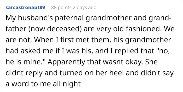 Woman Enrages Boyfriend’s Sexist Uncle By Bringing Flowers To A Family Get-Together Woman Enrages Boyfriend’s Sexist Uncle By Bringing Flowers To A Family Get-Together
