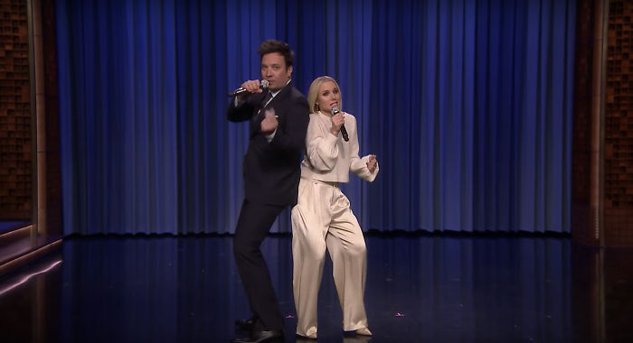 Kristen Bell Sings 17 Disney Songs In 5 Minutes And She Nails Every Single One Of Them