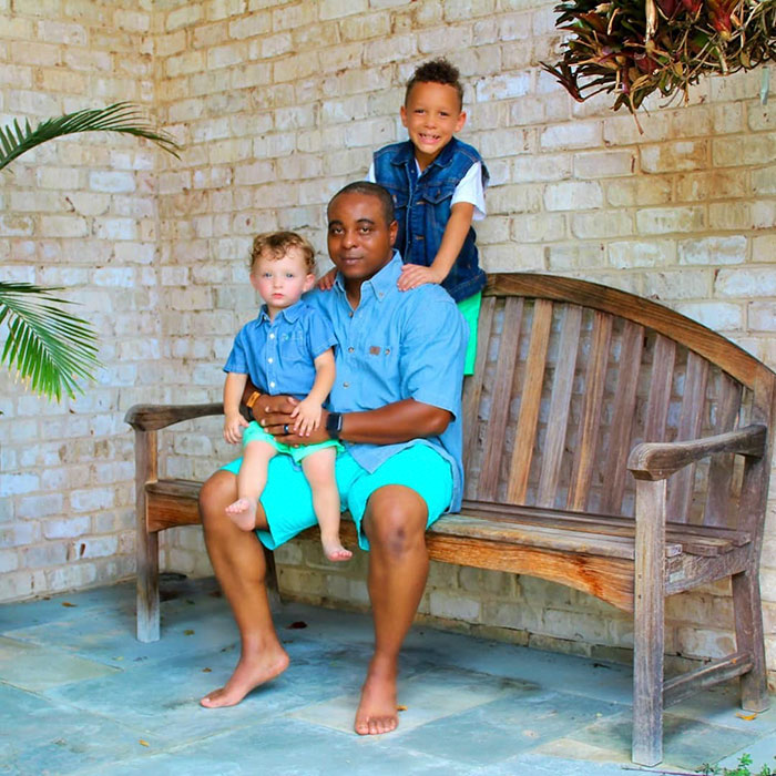 Black Mom Gets Accused Of Stealing A White Boy That’s Actually Her Son, Says People Are Extremely Judgmental Black Mom Gets Accused Of Stealing A White Boy That’s Actually Her Son, Says People Are Extremely Judgmental