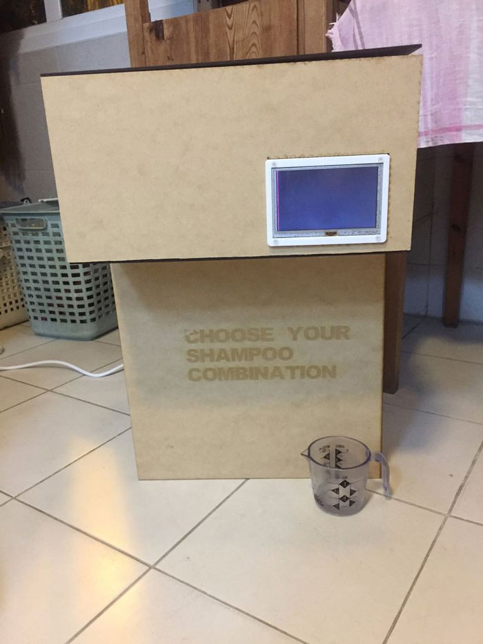 This Drugstore Urges Its Customers To Be Eco-Friendly By Placing A Cleaning Product Refilling Station This Drugstore Urges Its Customers To Be Eco-Friendly By Placing A Cleaning Product Refilling Station