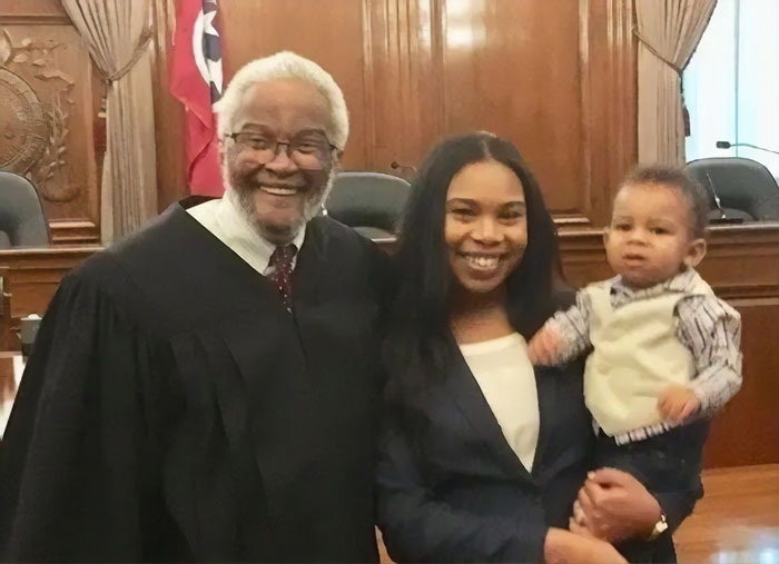 This Awesome Judge Held The Baby Of A Law Student As She Was Sworn Into The State Bar This Awesome Judge Held The Baby Of A Law Student As She Was Sworn Into The State Bar