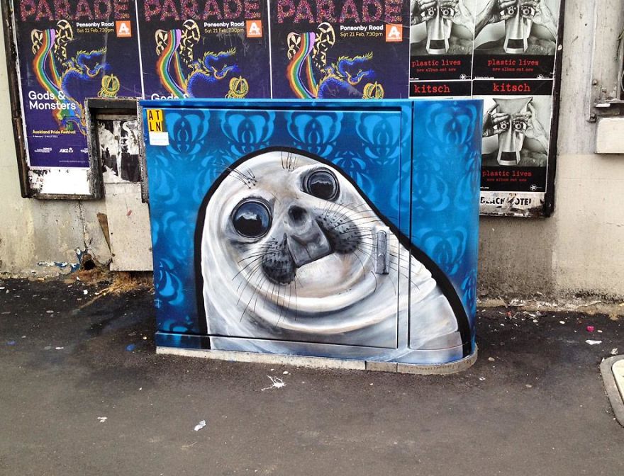 New Zealand Artists Adorn Utility Boxes With Amazing Works Of Art (80 Pics) New Zealand Artists Adorn Utility Boxes With Amazing Works Of Art (80 Pics)