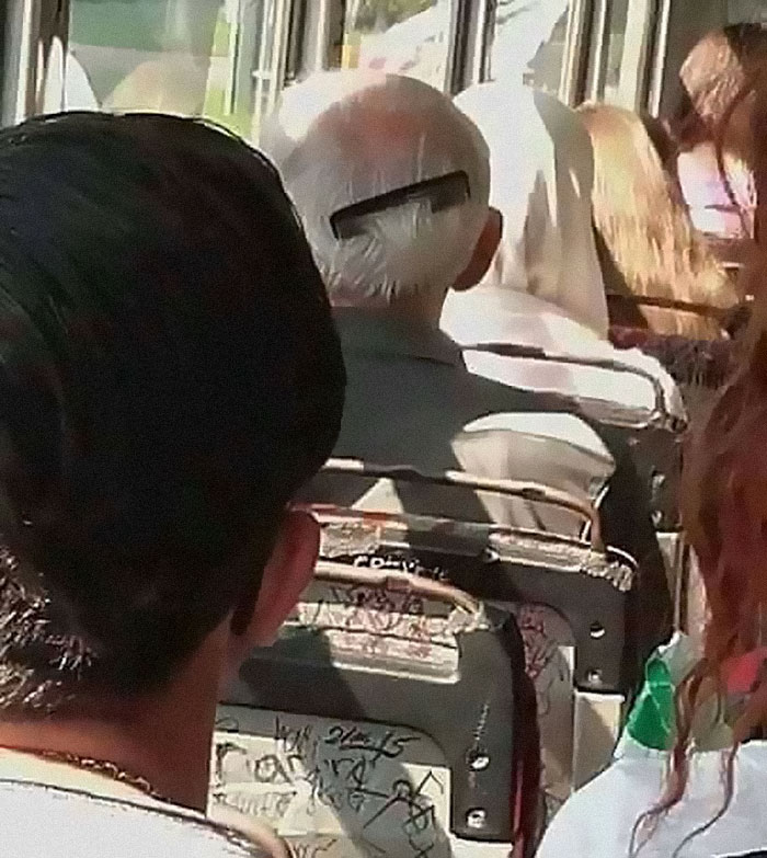 This Instagram Account Collects Funny And Strange Things Spotted On Public Transport (40 Pics) This Instagram Account Collects Funny And Strange Things Spotted On Public Transport (40 Pics)