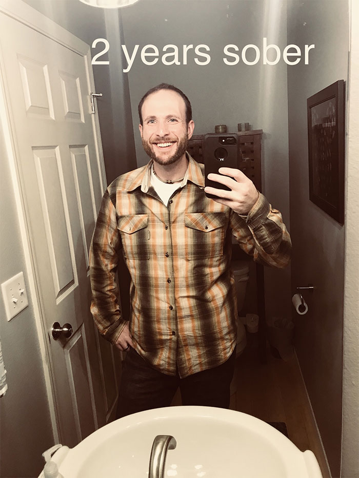 Guy Stops Drinking Alcohol, Shows How Much Sobriety Changed Him In 3 Years Guy Stops Drinking Alcohol, Shows How Much Sobriety Changed Him In 3 Years