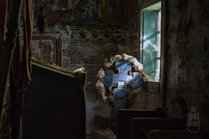 19 Pictures I Took Of Abandoned Places In The Apuseni Mountains