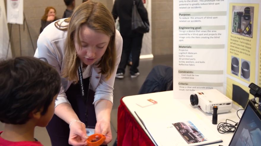 14-Year-Old Girl Finds A Way To Solve The Blind Spot Problem In Cars 14-Year-Old Girl Finds A Way To Solve The Blind Spot Problem In Cars