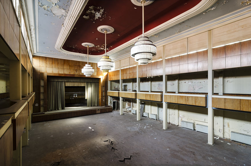 79 Pictures Of Abandoned And Forgotten Ballrooms I Found In Germany
